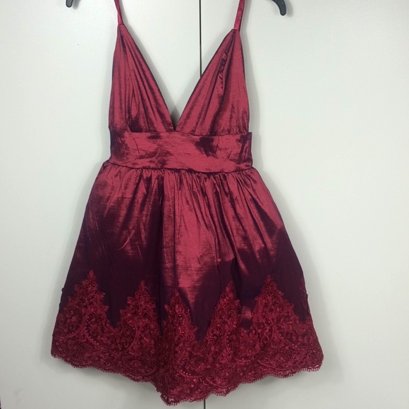Fashion Nova Dresses & Skirts - Fashion nova melody party dress- burgundy